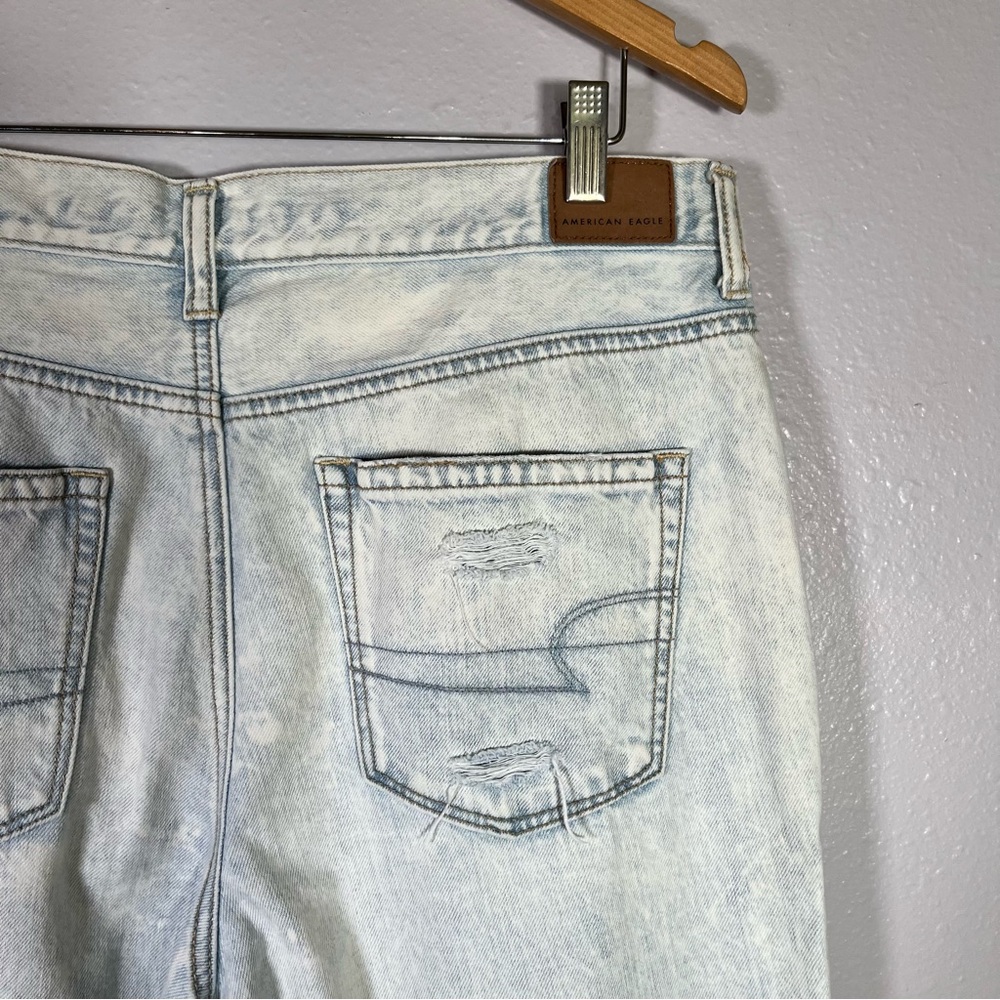 American eagle light wash distressed raw hem denim mom jeans high rise 12R - Picture 6 of 12